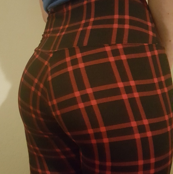 *COMING SOON*High Waisted Plaid leggings - Picture 5 of 5